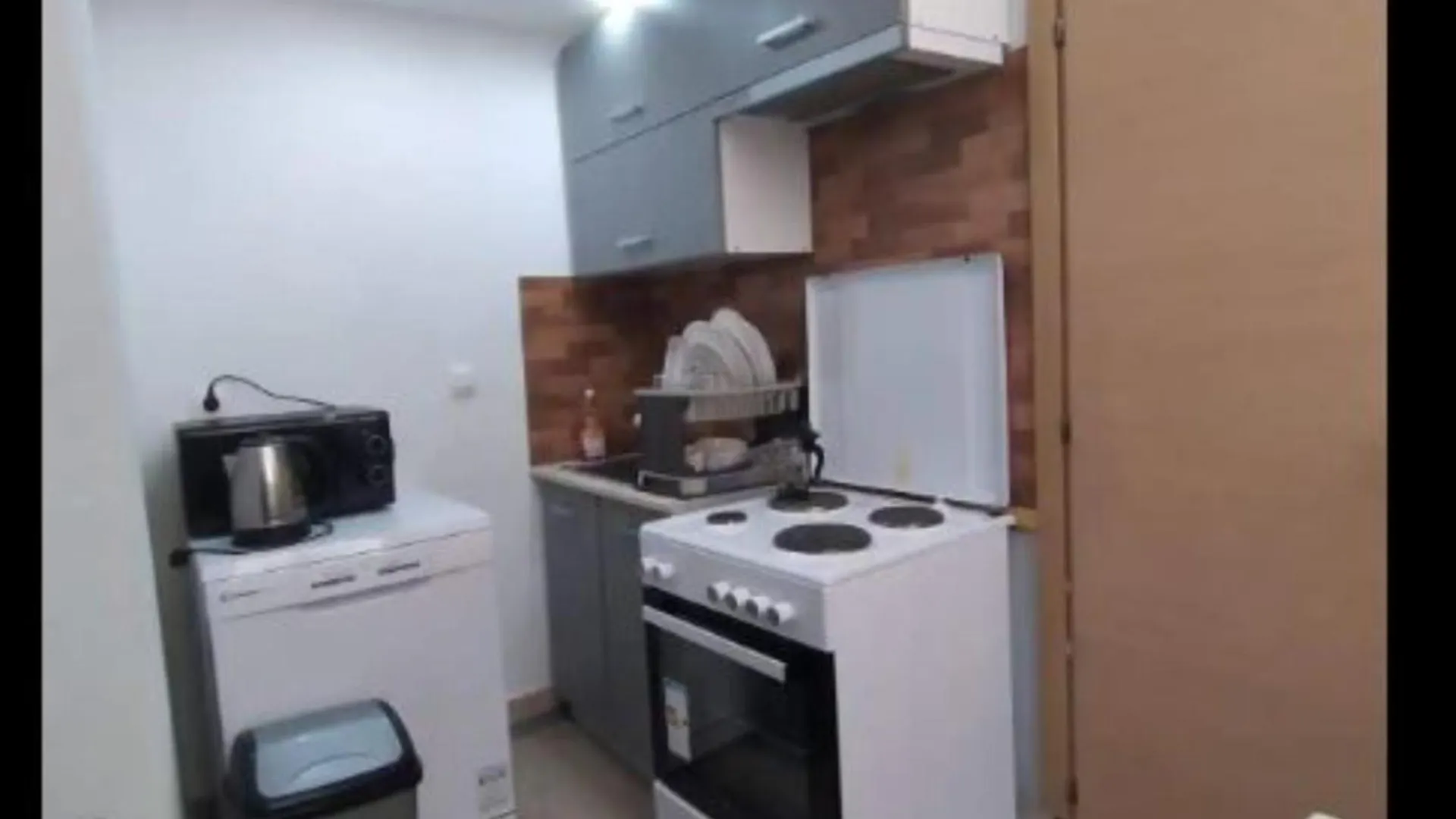 2 Bedroom Appartment Center テッサロニキ アパート